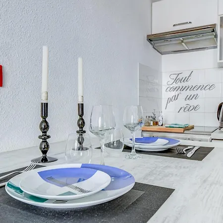 L Oasis Proche Hopital Et Aeroport Piscine Parking &netflix Apartament *