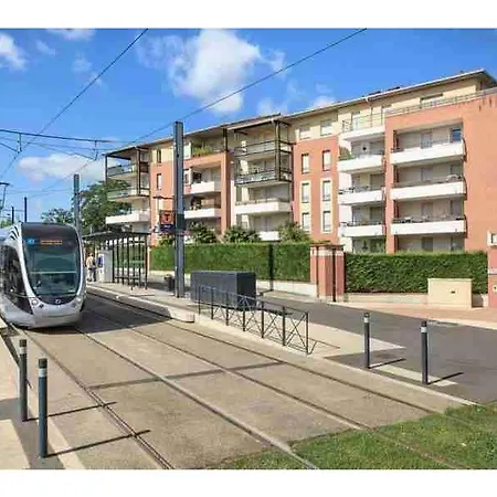 L Oasis Proche Hopital Et Aeroport Piscine Parking &netflix